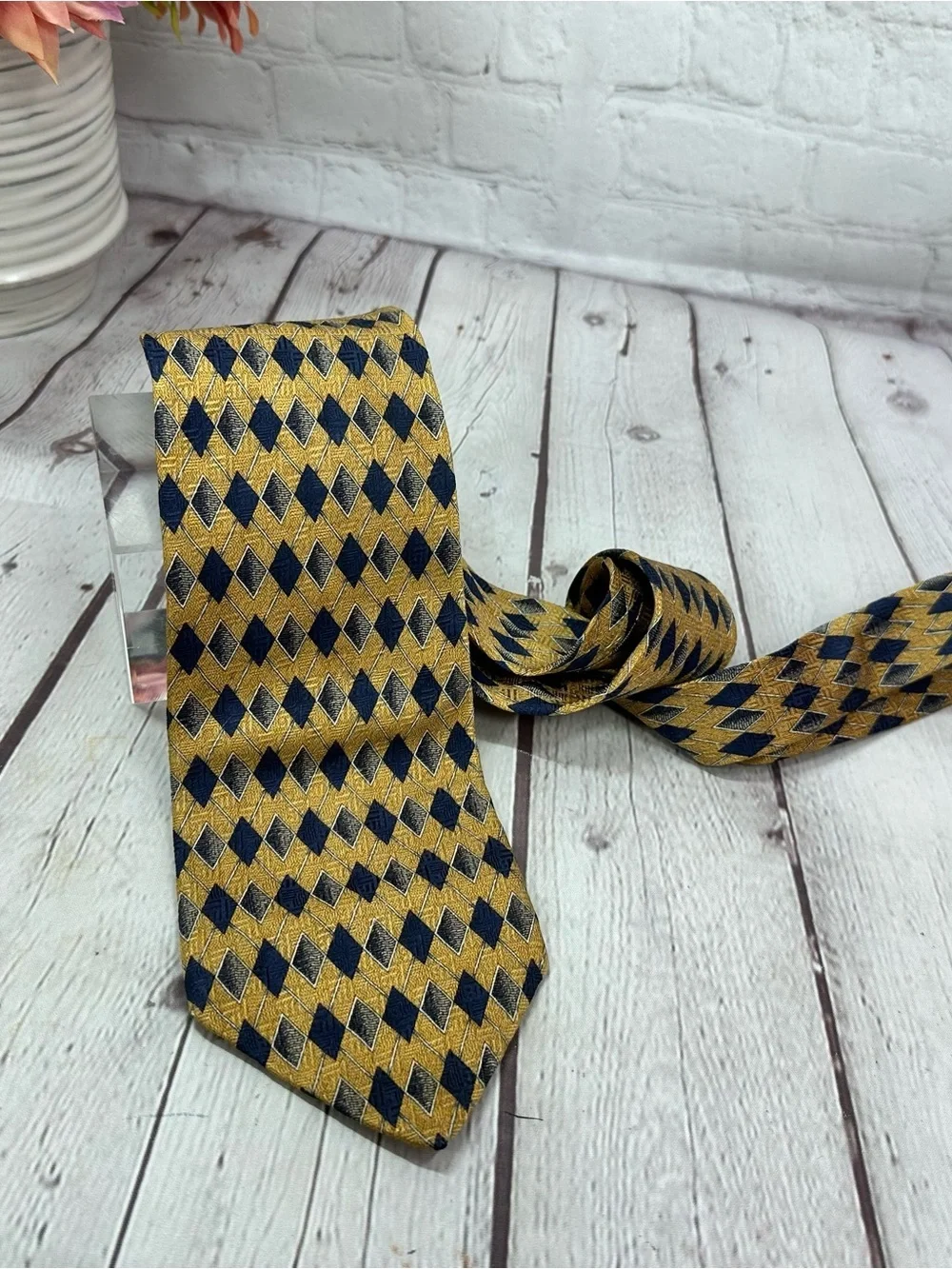 Kenneth Cole classic Gold Navy Diamond geometric Silk Tie menswear office preppy
